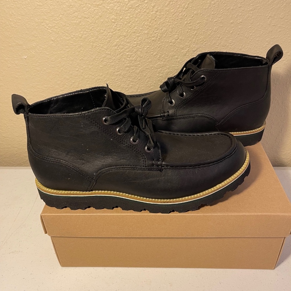 Cole Haan Air Hunter Chukka II Men's 9.5 M Black Boots Never Worn New in Box